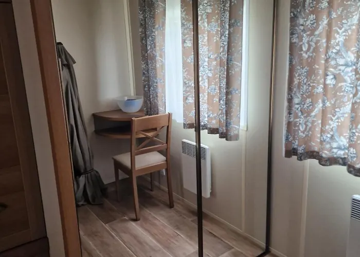 Stacaravan 104 Met 4 Slaapplaatsen *